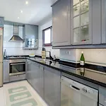 Seaside 3 Bedroom Penthouse Next To The Beach In San Pedro