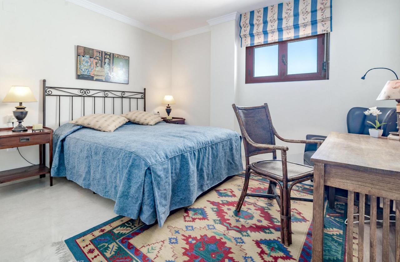 Seaside 3 Bedroom Penthouse Next To The In San Pedro Appartamento *