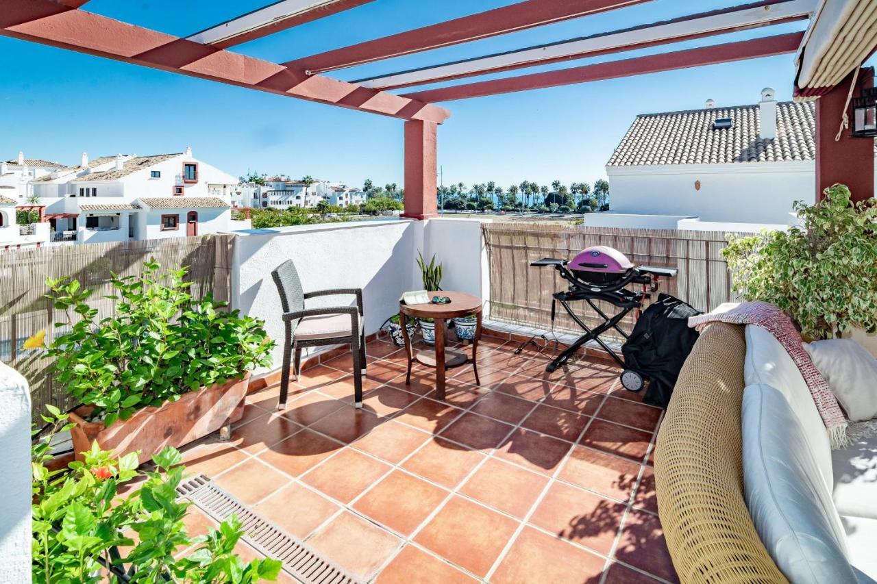 Seaside 3 Bedroom Penthouse Next To The In San Pedro Apartemen