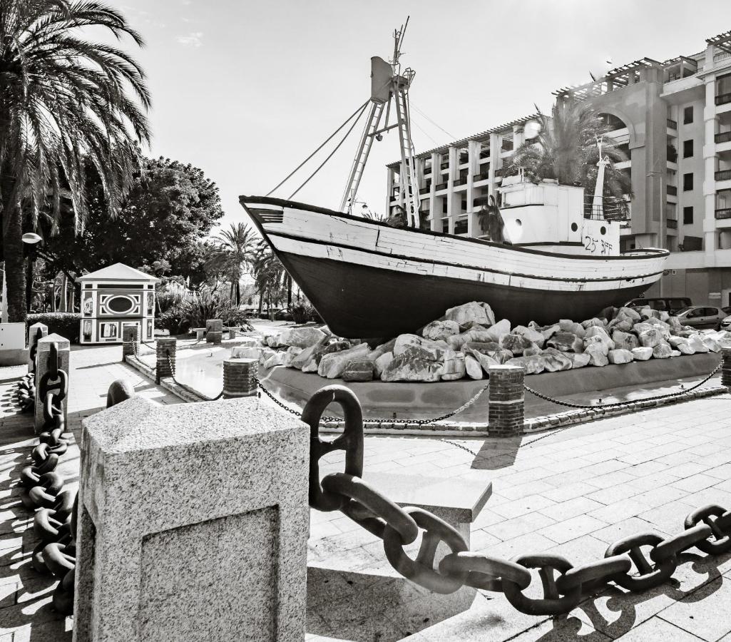 Seaside 3 Bedroom Penthouse Next To The In San Pedro Appartamento