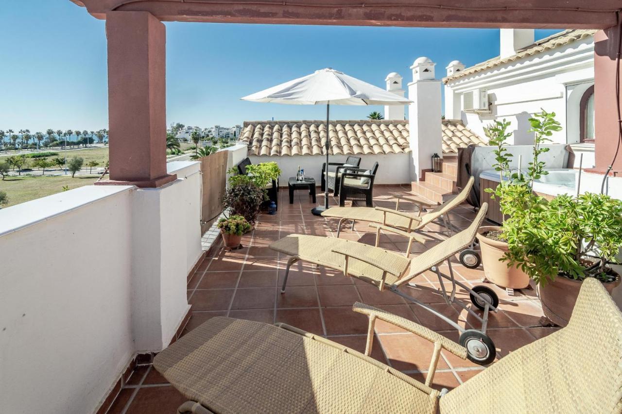 Seaside 3 Bedroom Penthouse Next To The In San Pedro Appartamento *